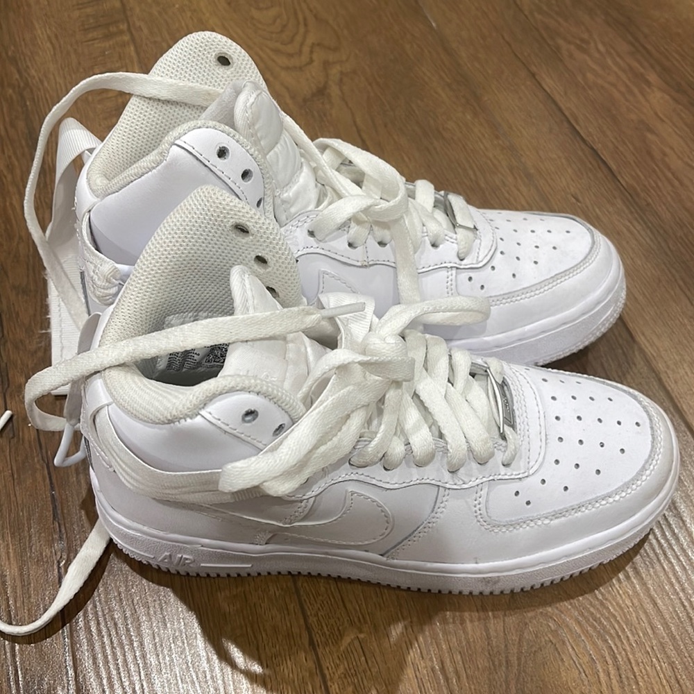 nike air force kids size 3.5 slightly used shoes